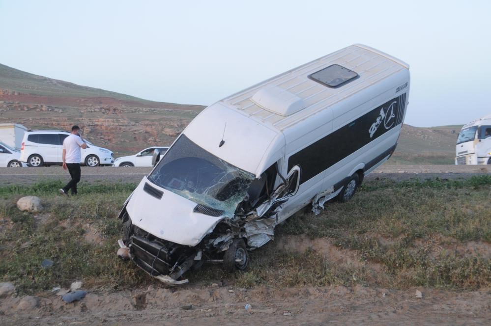 iki-ayri-kaza-3-olu-2-yarali.jpg