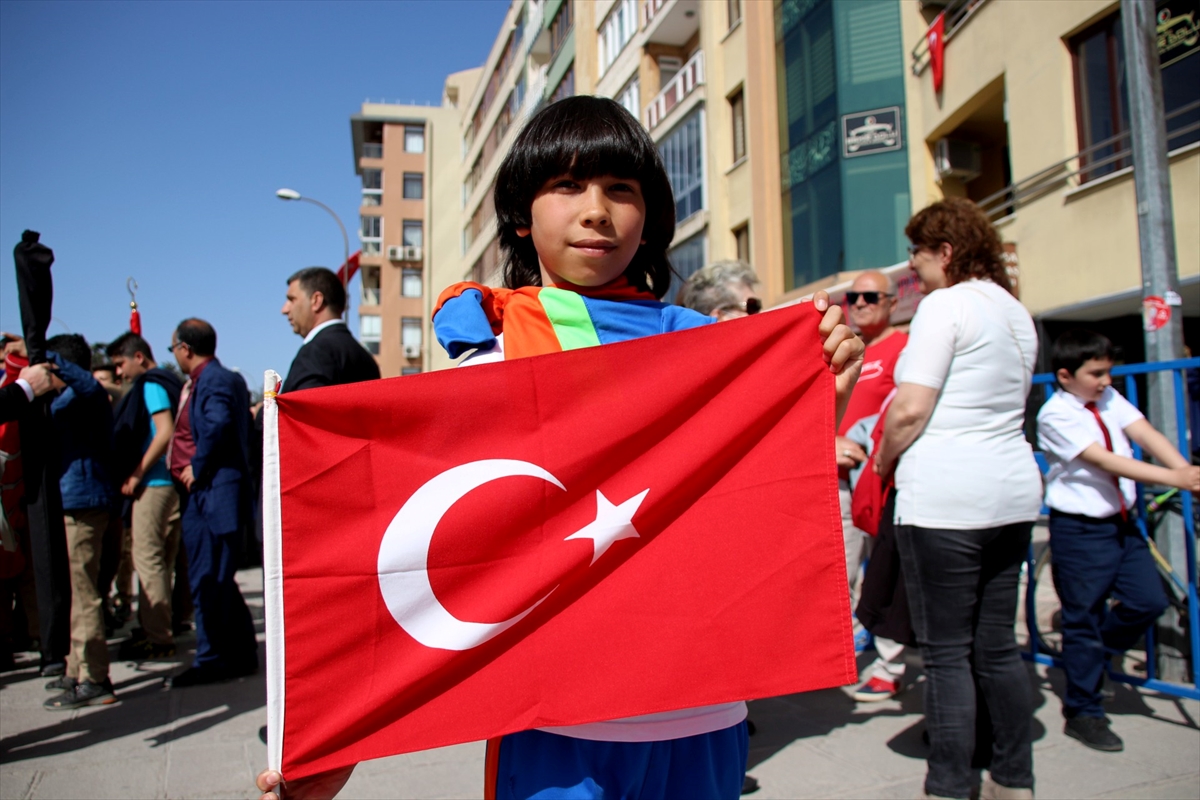 23-nisan-ulusal-egemenlik-ve-cocuk-bayrami-torenlerle-kutlandi-5.jpg