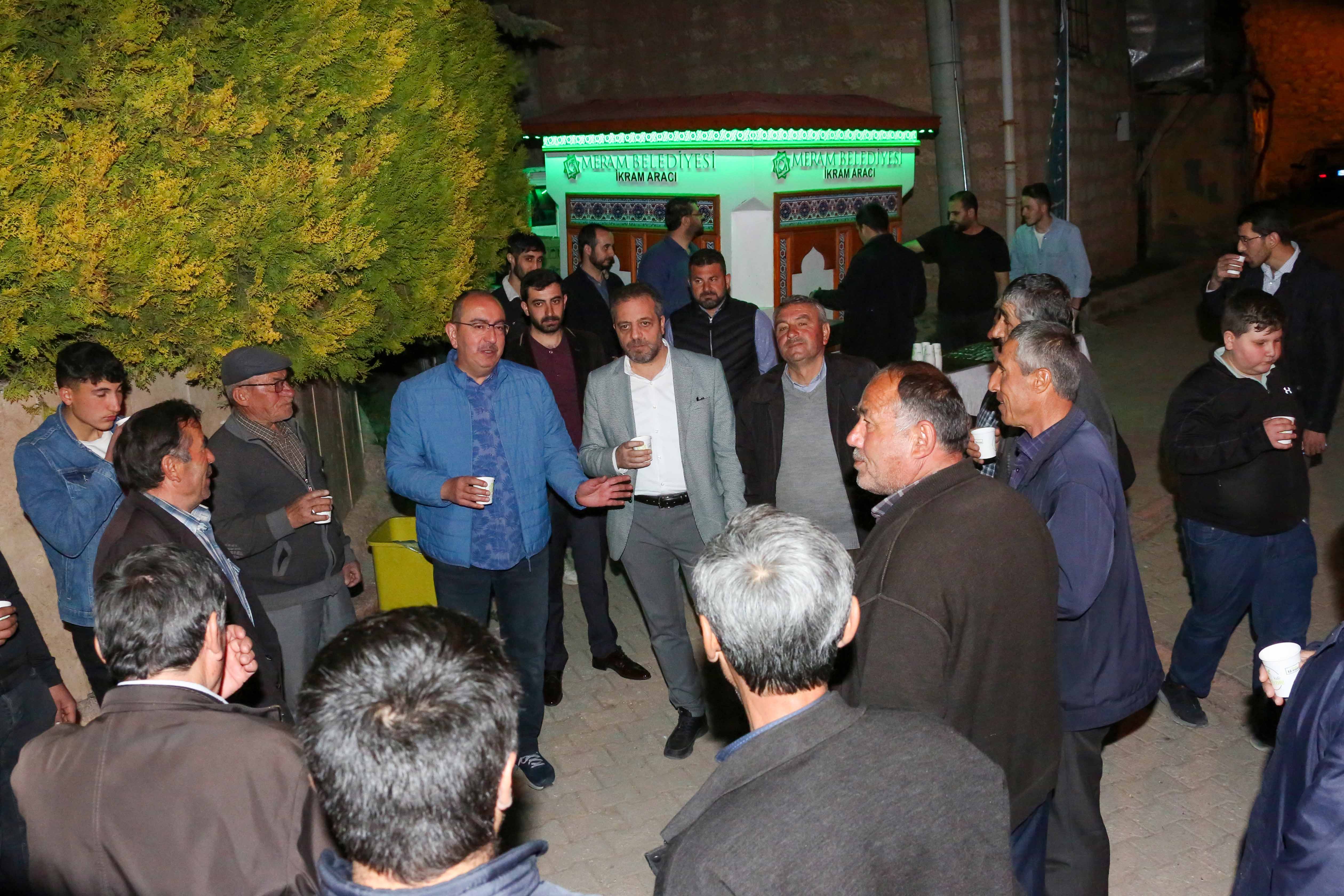 meram-belediye-baskani-mustafa-kavus-iftar-ve-teravih-bulusmalarini-surduruyor-002.jpg