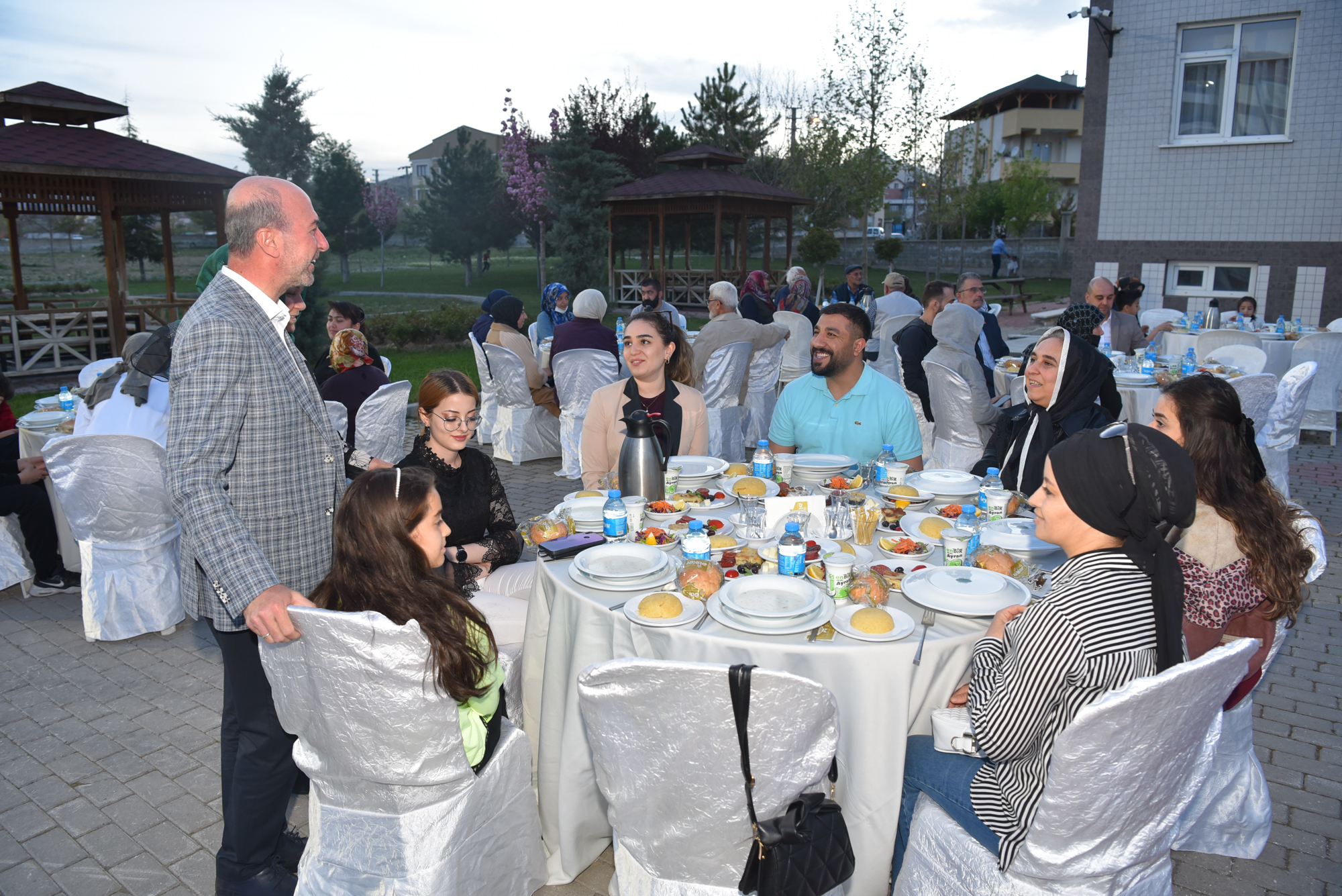 selcuklu-belediyesi-umut-evinde-iftar-programi-duzenlendi-002.jpg