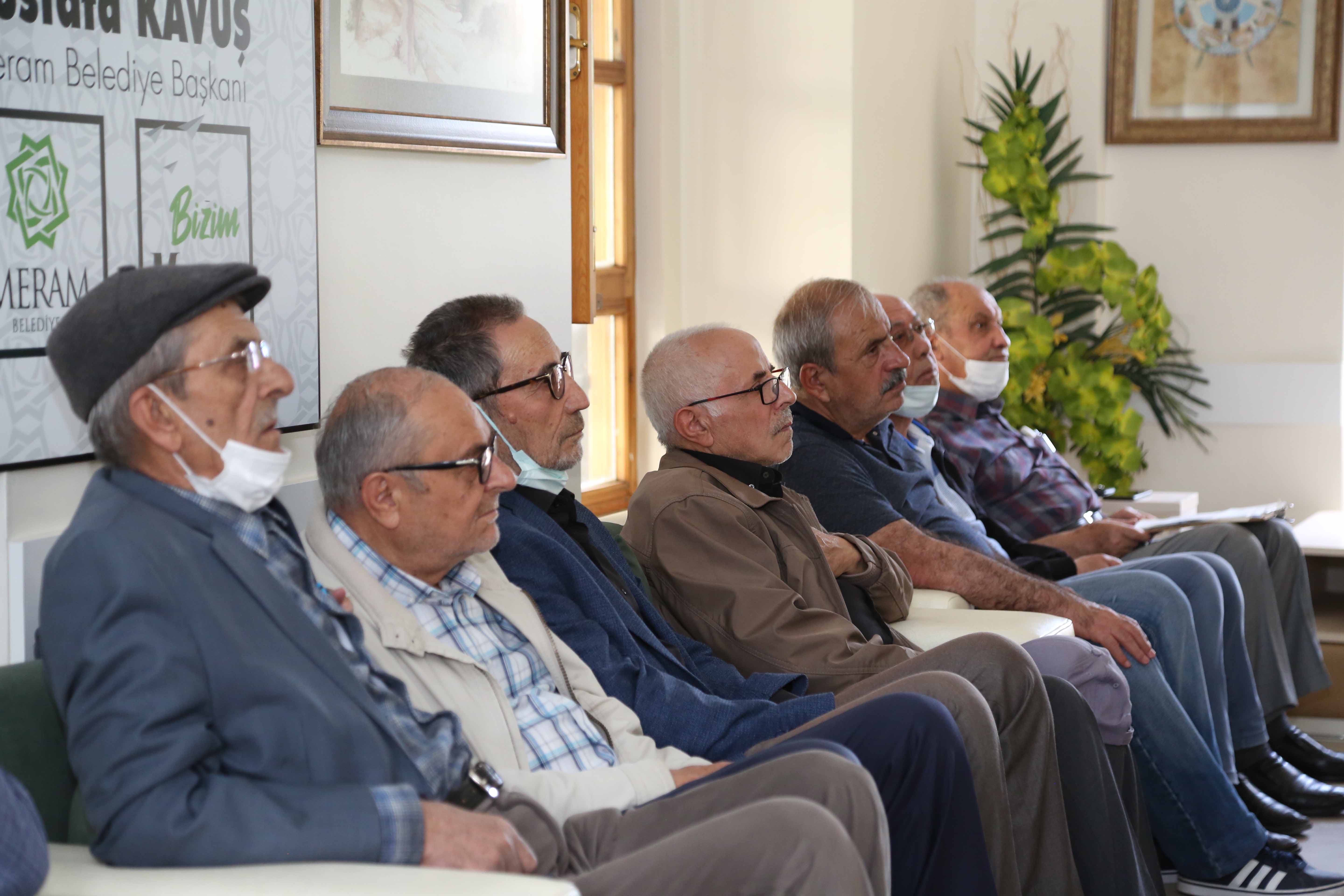 meramdaki-emekliler-lokalinde-kisisel-gelisim-kurs-programlari-basladi-003.jpg