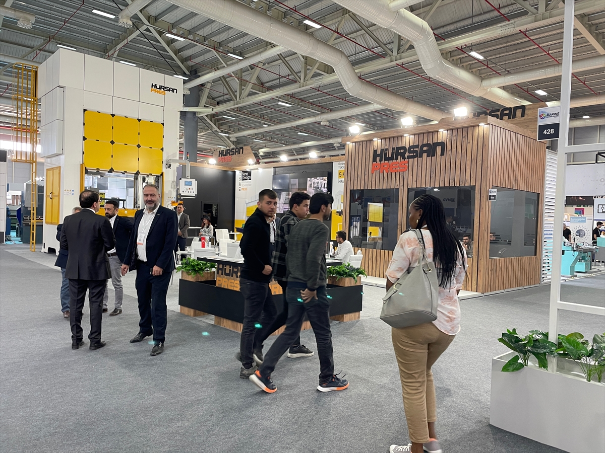 konya-makine-teknolojileri-fuari-kapilarini-ziyaretcilerine-acti-001.jpg