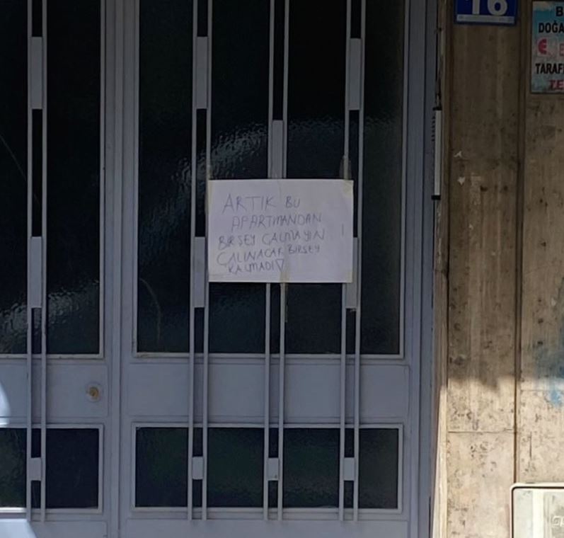konyada-bina-sakinleri-hirsiza-bu-notu-birakti.jpg