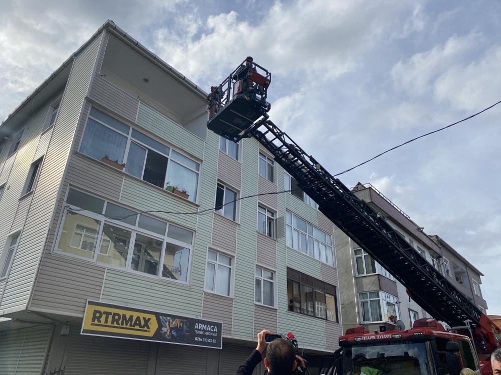 evde-yangin-cikti-kiraci-ile-ev-sahibi-kavga-etti-001.jpg