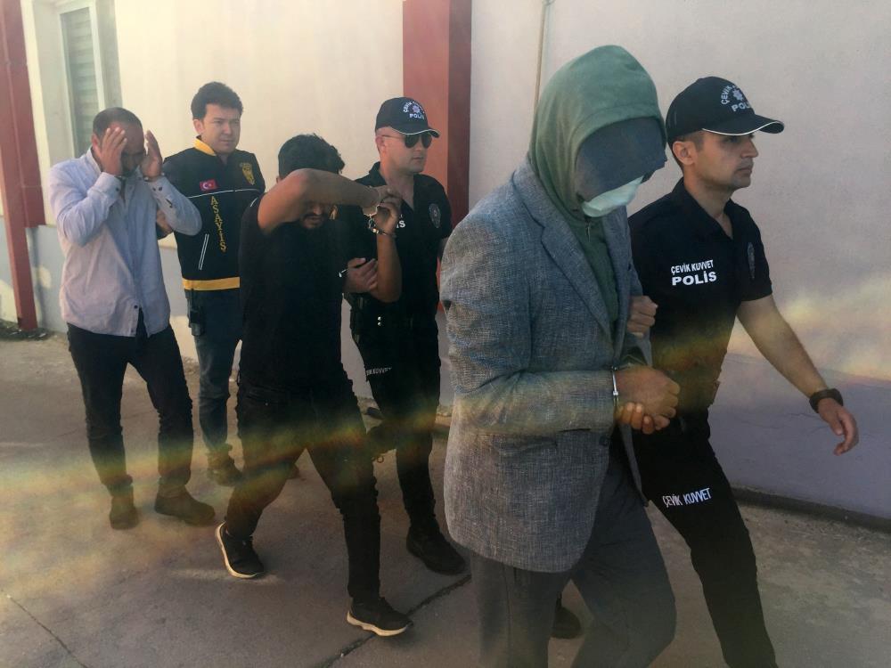 konyanin-da-aralarinda-11-ilde-dolandiricilik-operasyonu-002.jpg