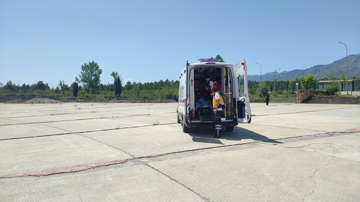 konyada-yaylaya-geldi-kalp-krizi-gecirince-hava-ambulansi-yardima-kostu-001.jpg