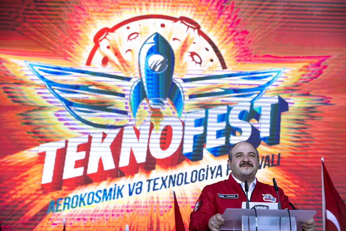 teknofest-azerbaycan-kapilarini-acti-002.jpg