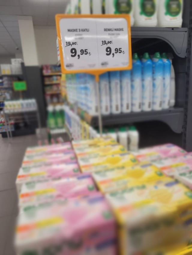 salgin-bitti-gercek-degeri-ortaya-cikti-1-paket-maskenin-fiyatini-goren-tepkili-005.jpg