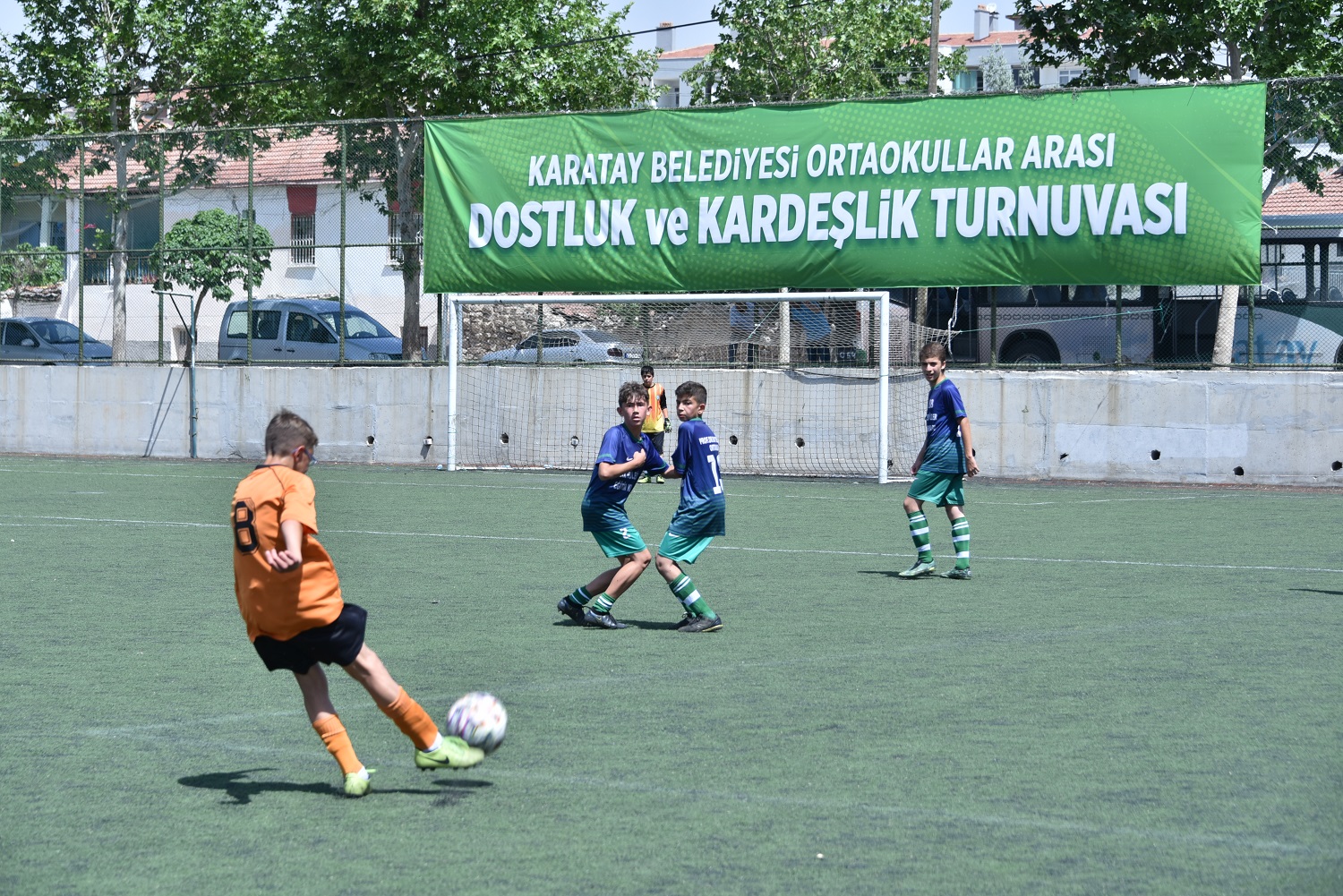 karatayda-ortaokul-ogrencileri-arasindaki-futbol-turnuvasi-sona-erdi-007.jpg