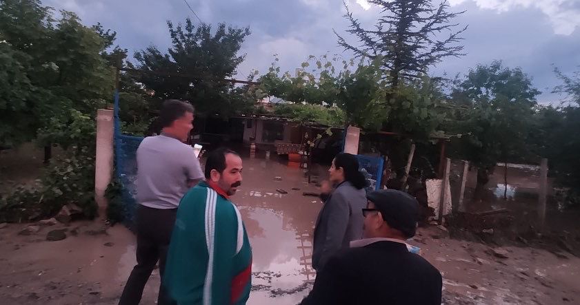 konya-afad-muduru-tosun-sel-ve-doludan-etkilenen-yerlerde-inceleme-yapti-009.jpeg