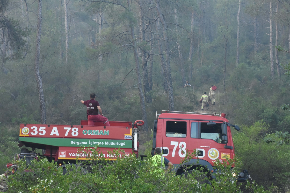 marmaristeki-yangina-havadan-ve-karadan-mudahale-ediliyor-010.jpg