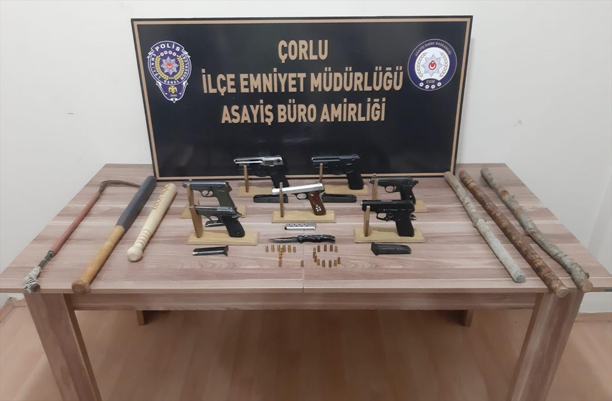alacak-verecek-kavgasinda-kan-akti-2si-polis-10-yarali-002.jpg