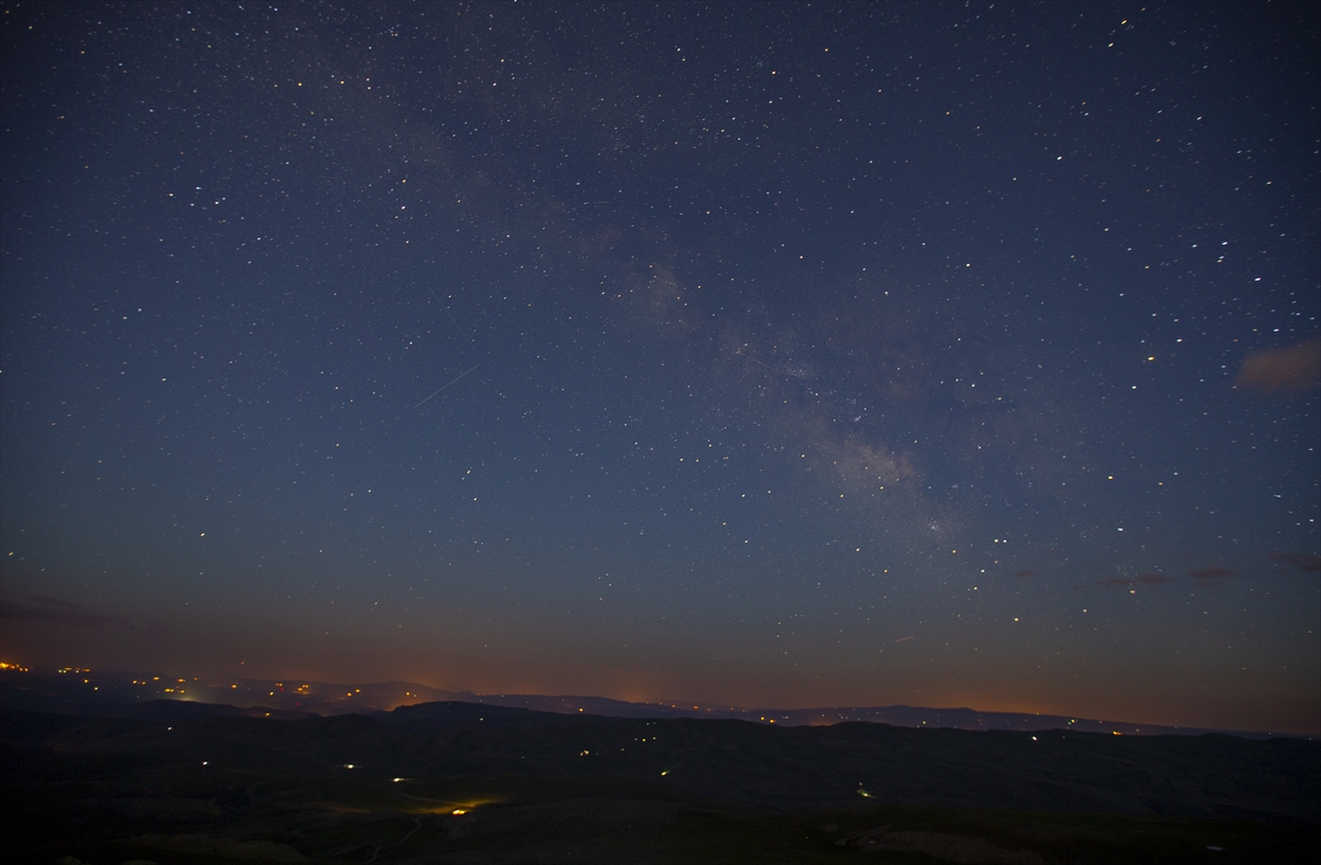 gokyuzunun-gozlenecegi-dogu-anadolu-gozlemevinde-gece-yildiz-soleni-001.jpg