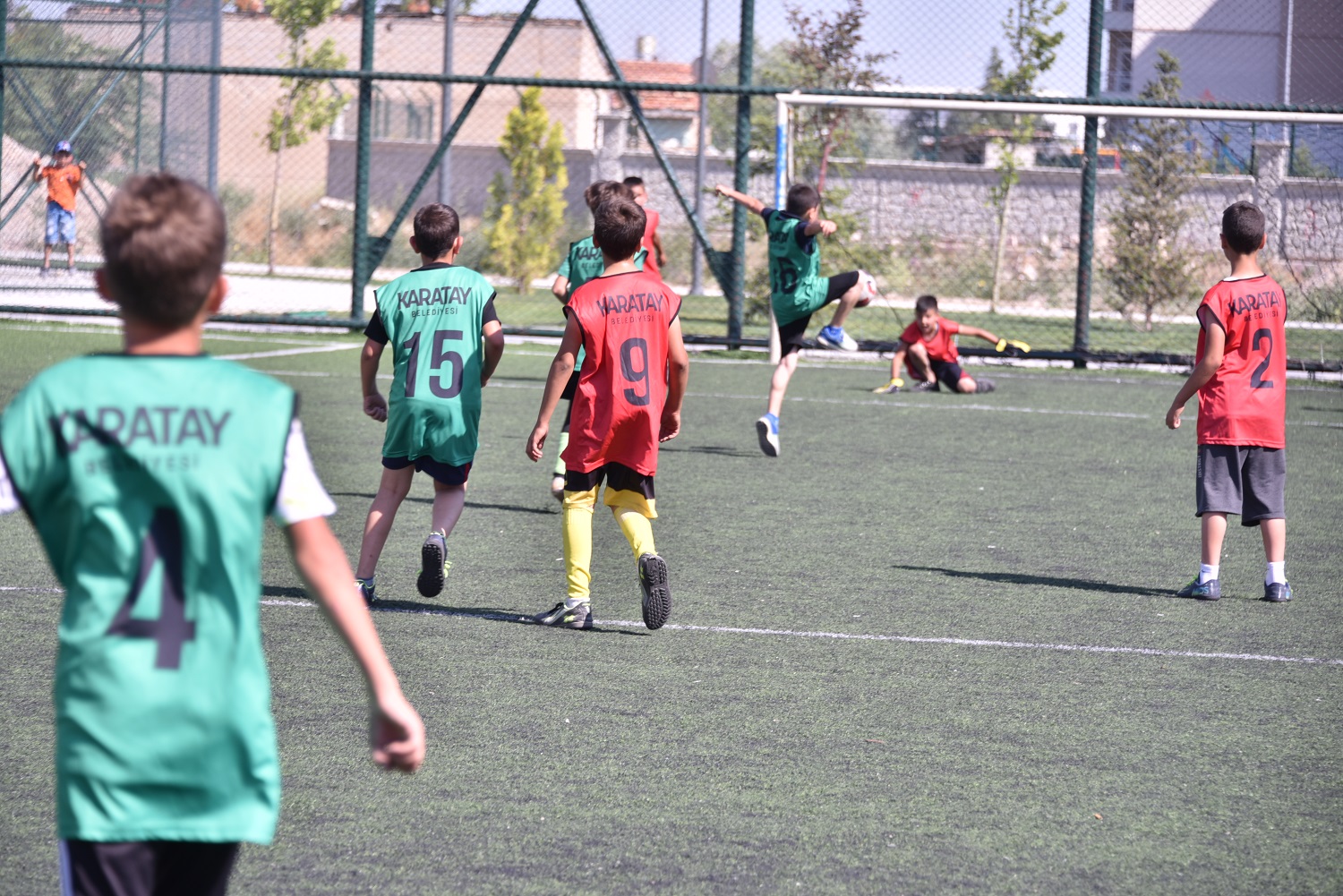 karatayda-kuran-kursu-ogrencileri-arasinda-futbol-turnuvasi-basladi-001.jpg