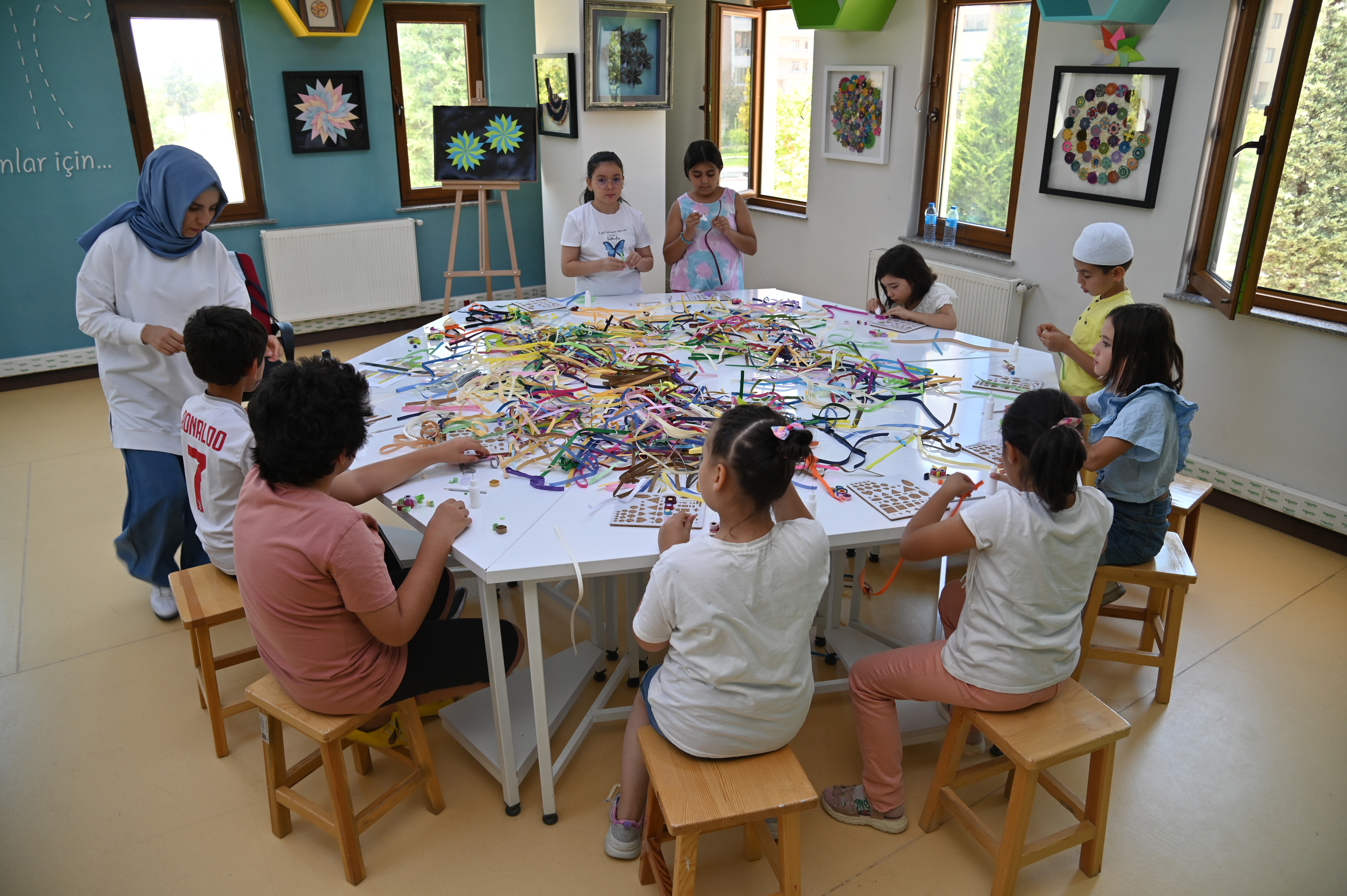 selcuklu-sanat-tasarim-atolyesinde-veli-cocuk-egitimleri-suruyor-001.jpg