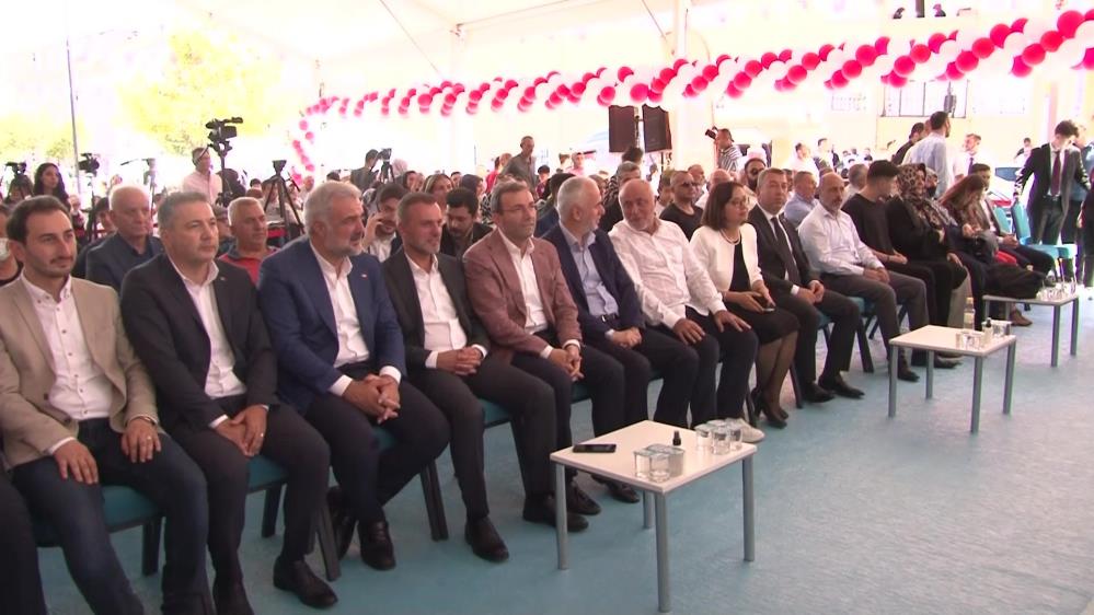 konyasporun-efsanesi-ahmet-calikin-adinin-verildigi-spor-kompleksi-torenle-acildi.jpg