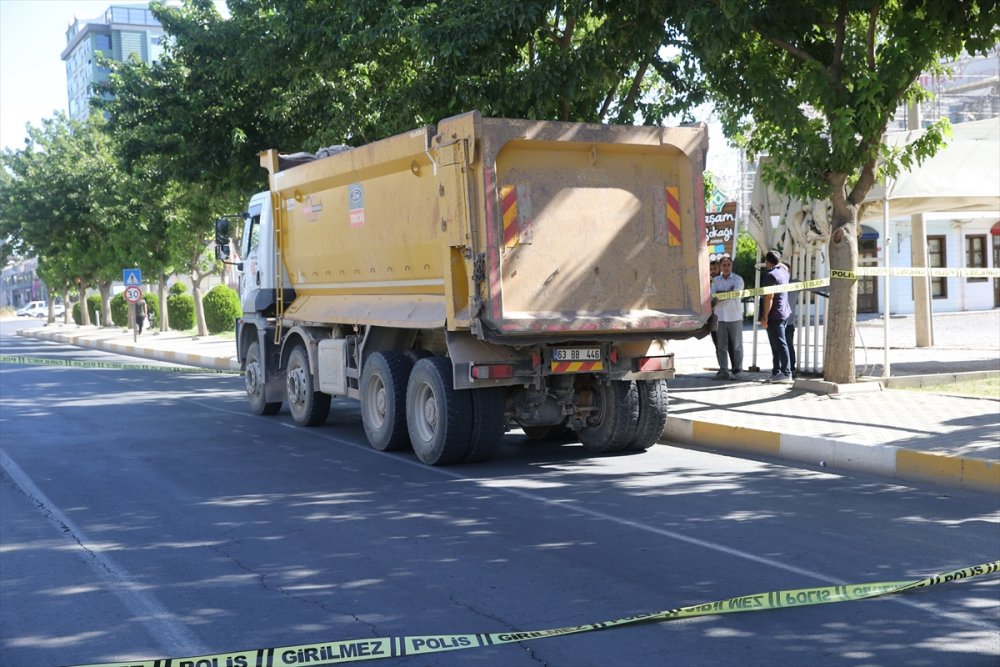 Çarptığı motosikletteki 2 kişi öldü