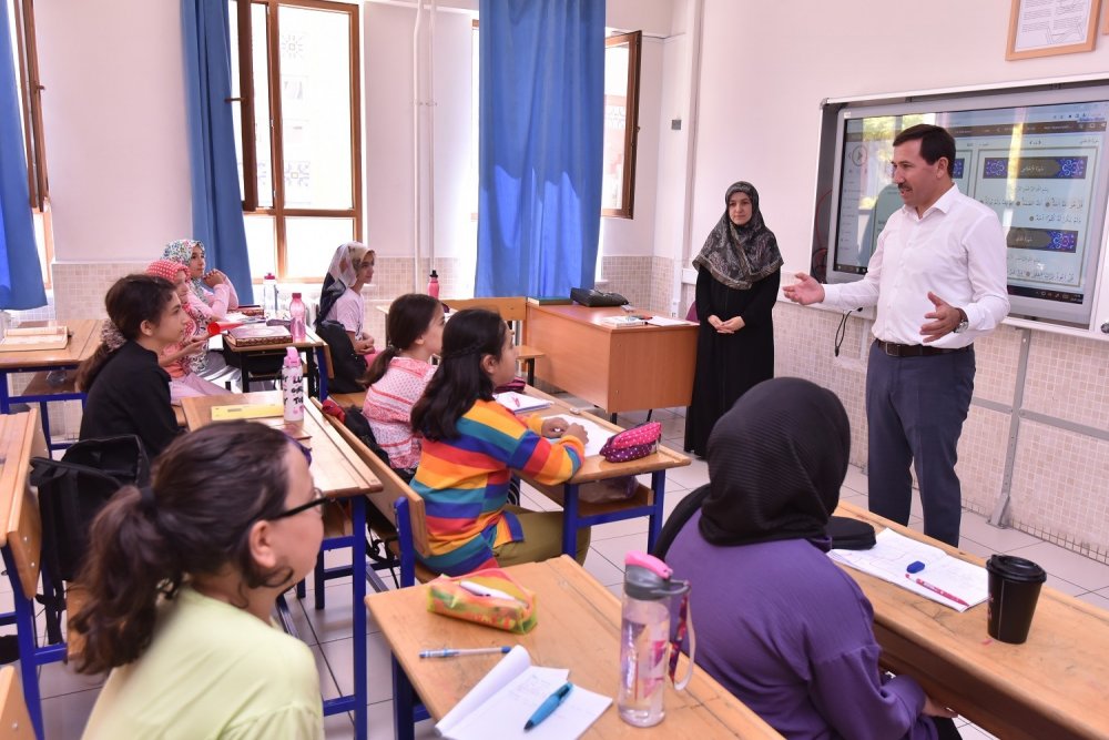 Karatay Gençlik Meclisinde Yaz Okulu eğitimleri