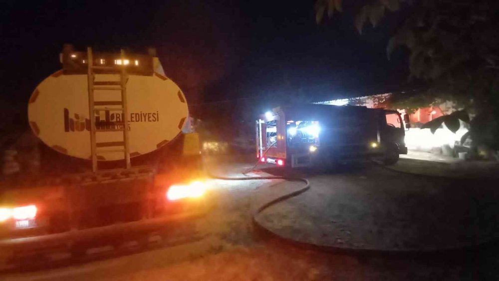 Konya’da samanlık yangını güçlükle söndürüldü