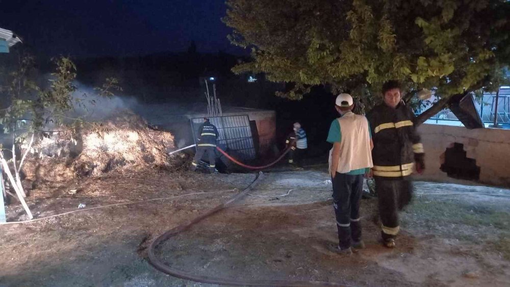 Konya’da samanlık yangını güçlükle söndürüldü