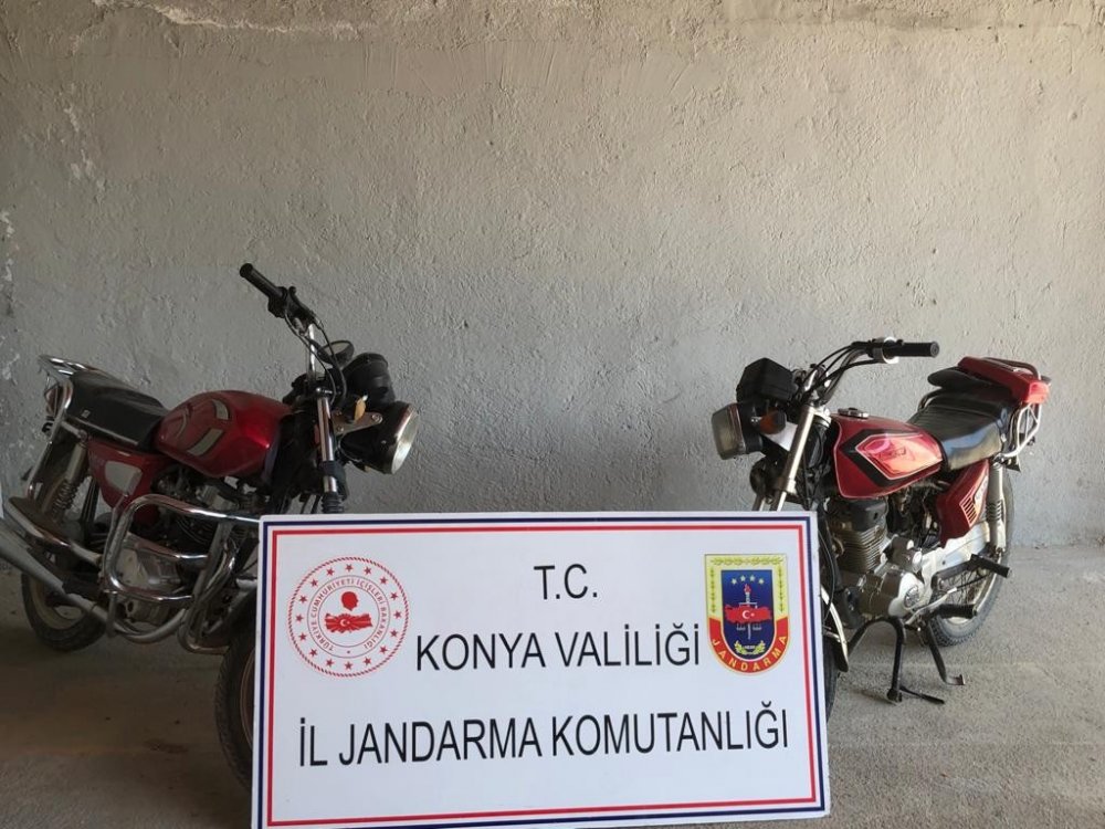 Konya'da motosiklet hırsızlığı şüphelilerini kamera görüntüleri ele verdi
