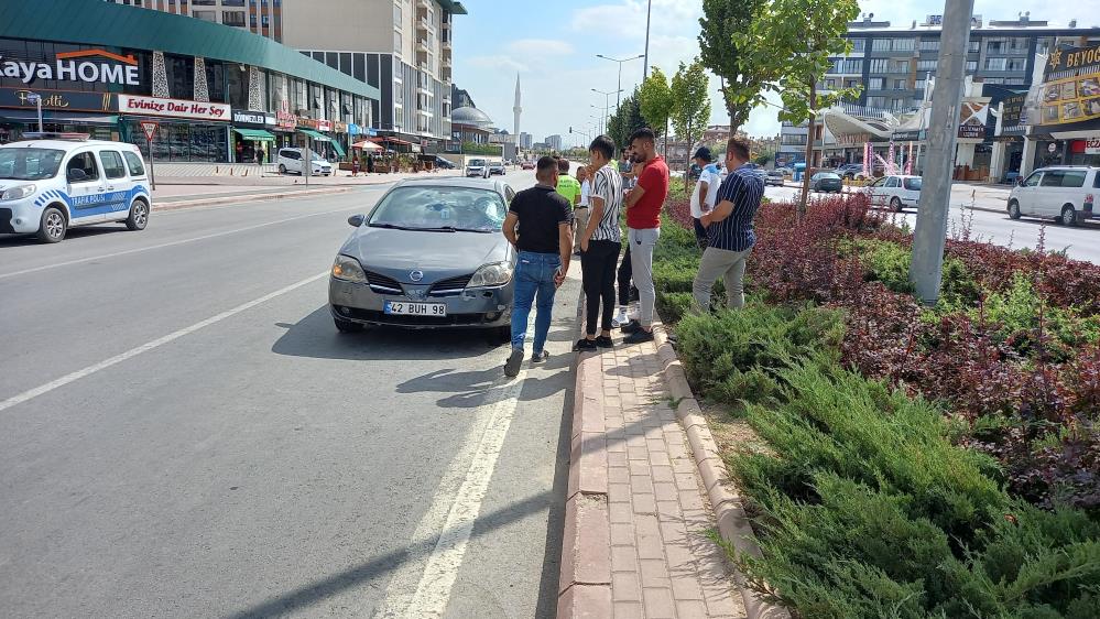 konya-haber-otomobilin-carptigi-yaya-agir-yaralandi-001.jpg