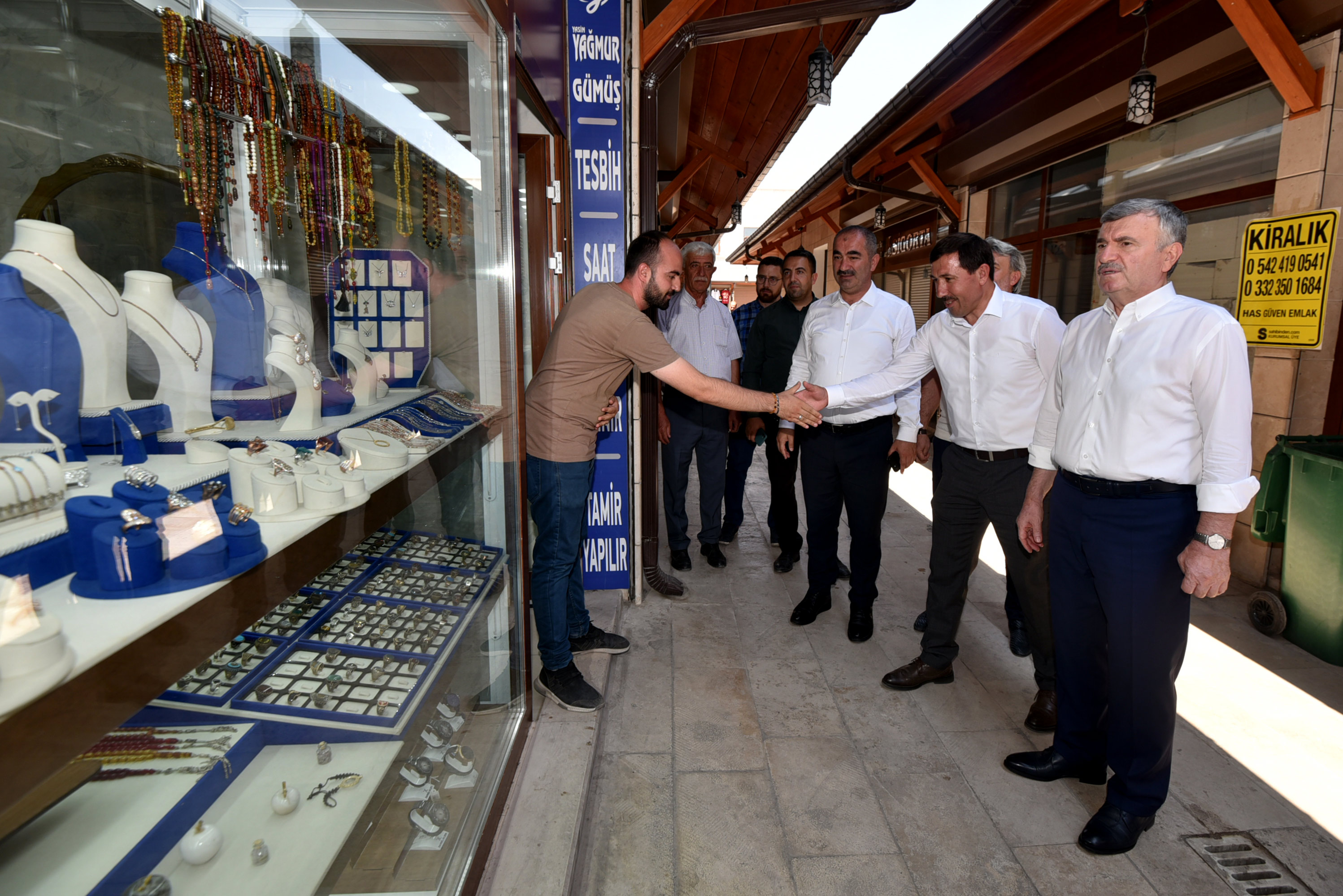 karatayda-kurum-ve-esnaf-ziyaretleri-suruyor.jpg