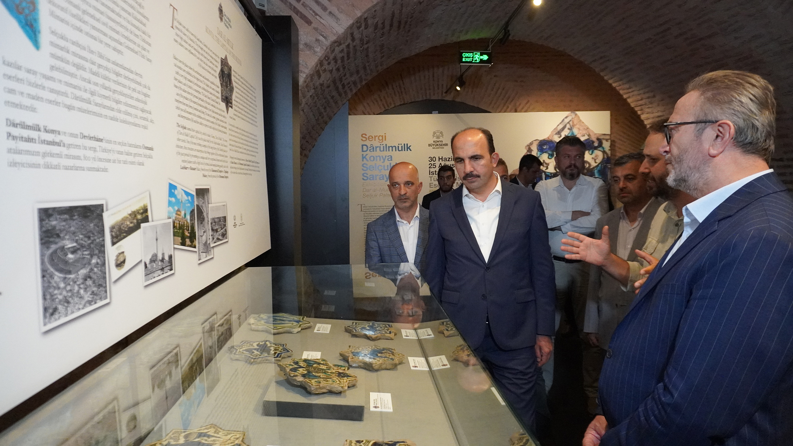 darulmulk-konya-selcuklu-saraylari-sergisi-istanbulda-ziyarete-acildi-001.jpg