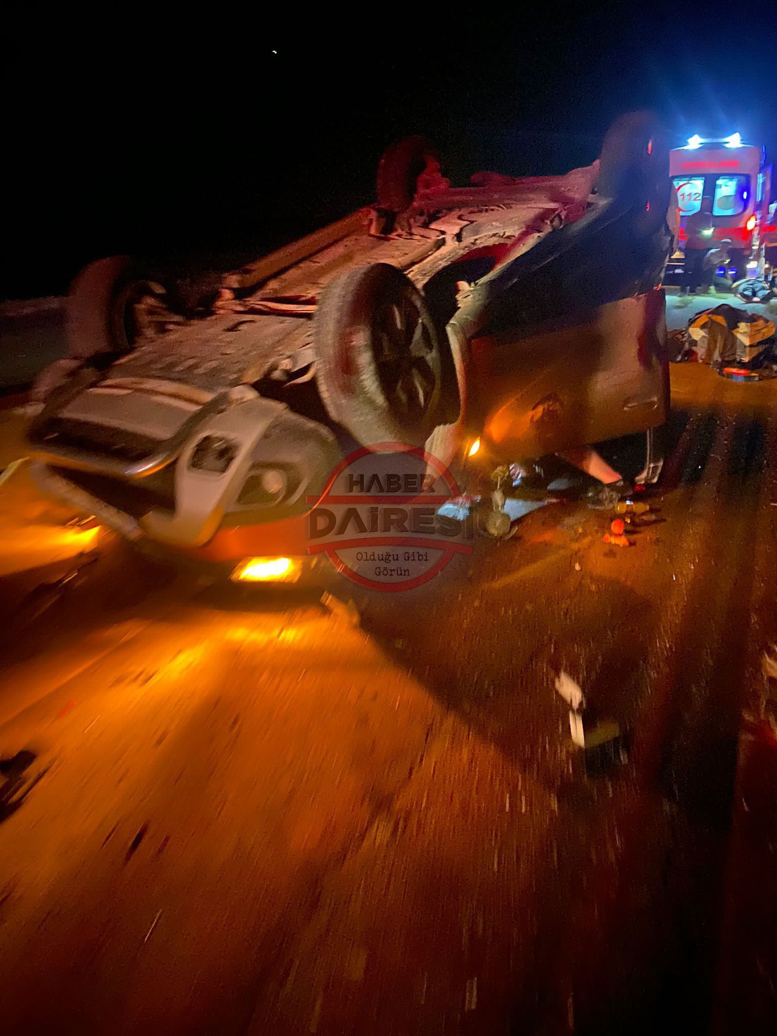 konyada-2-otomobil-carpisti-3-yarali.jpeg