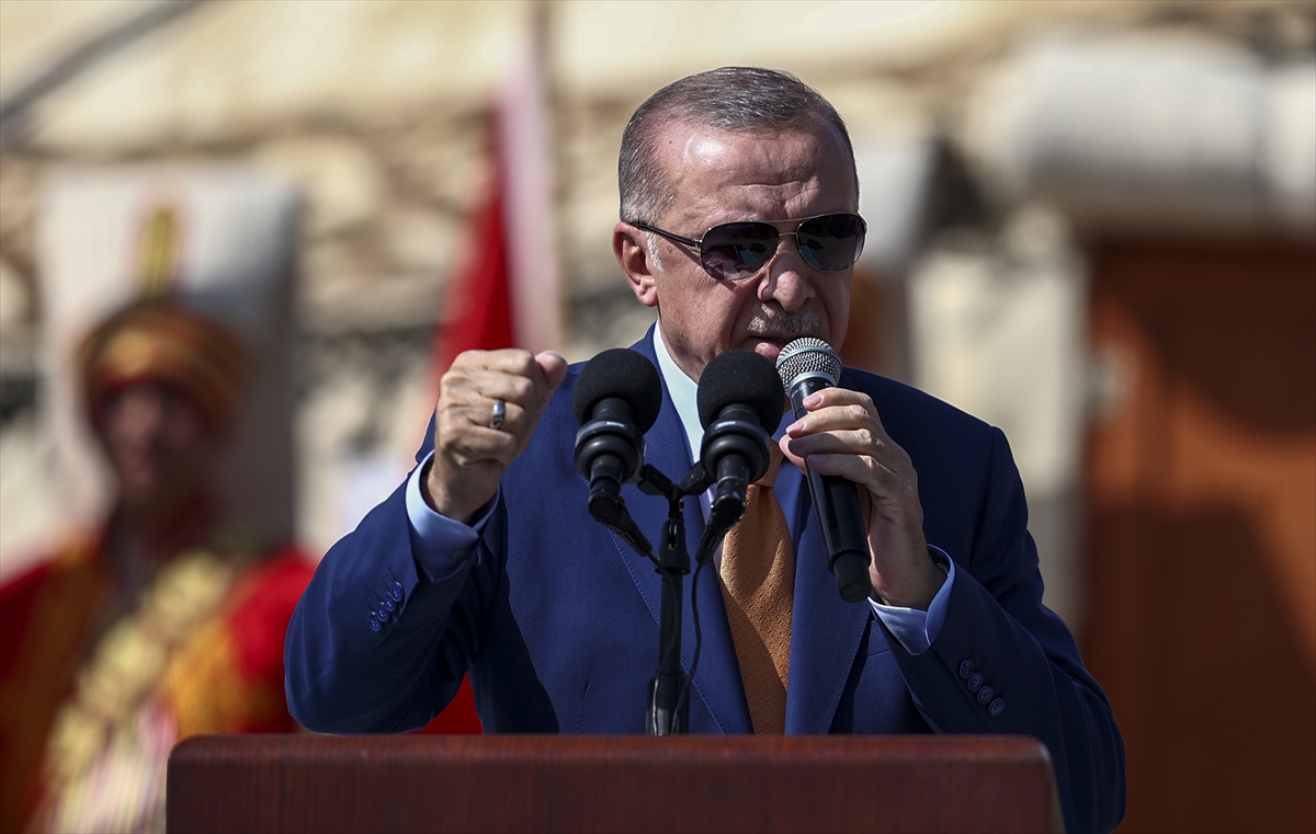 erdogan-teror-orgutlerinin-basini-ezdik-ve-ezmeye-devam-edecegiz-006.jpg