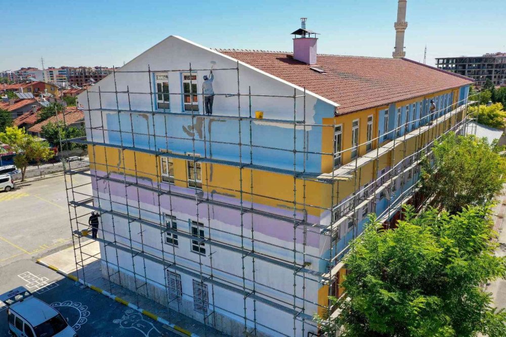 Meram Belediyesi okulları yeni eğitim yılı için hazırlıyor