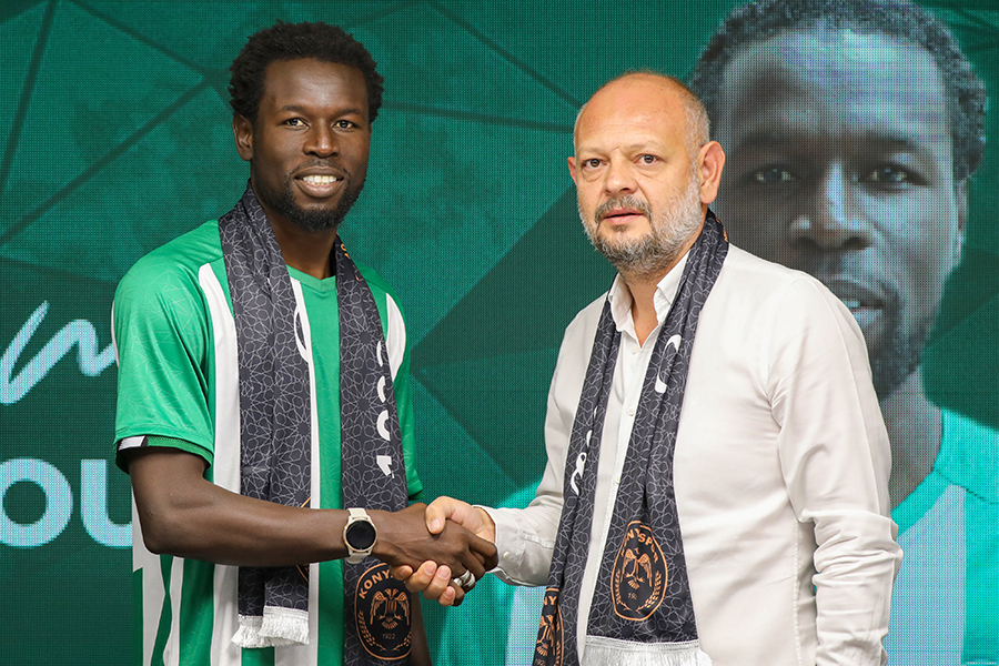 son-dakika-konyaspor-yeni-forvet-transferini-duyurdu-002.jpg