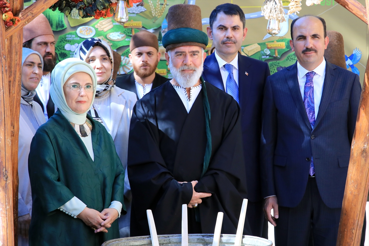 emine-erdogan-konya-tiridi-icin-bilgelik-dedi-004.jpg