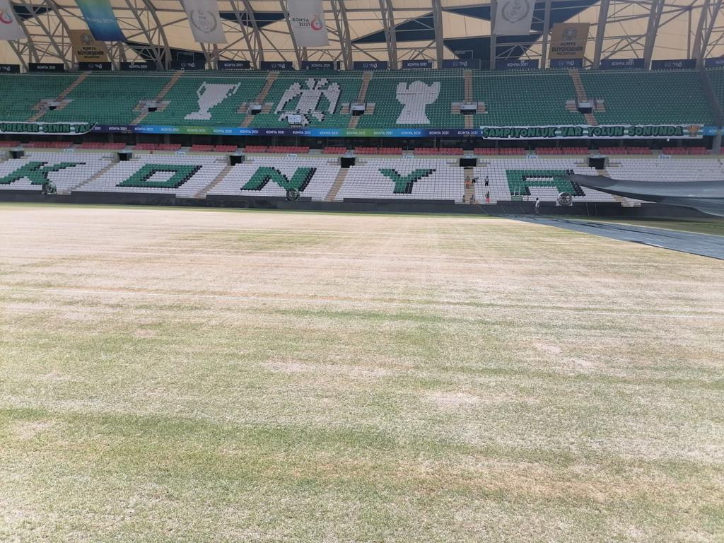 konyaspor-baskani-ozgokcenden-stadyum-zemini-aciklamasi.jpg