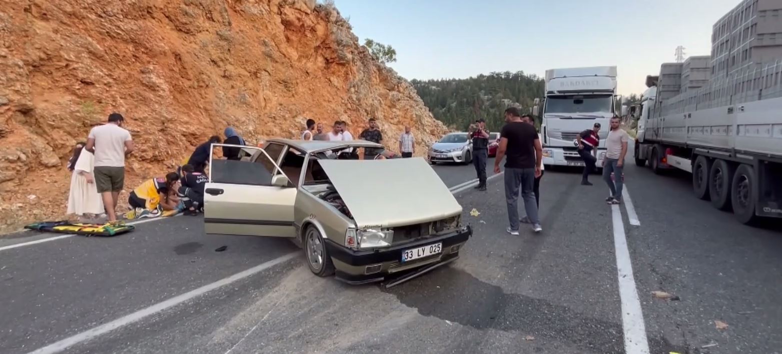 konya-antalya-karayolunda-3-arac-carpisti-1i-agir-4-kisi-yaralandi-002.jpg
