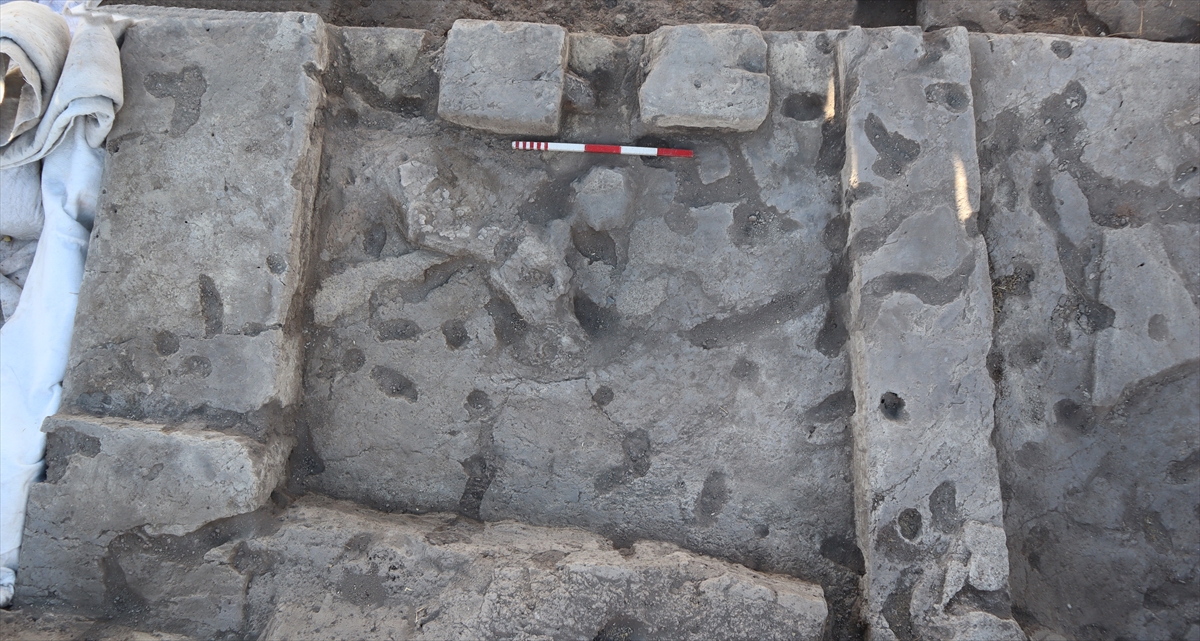 catalhoyuk-bu-yil-surpriz-verdi-8-bin-200-yillik-inanc-yapisi-bulundu-003.jpg