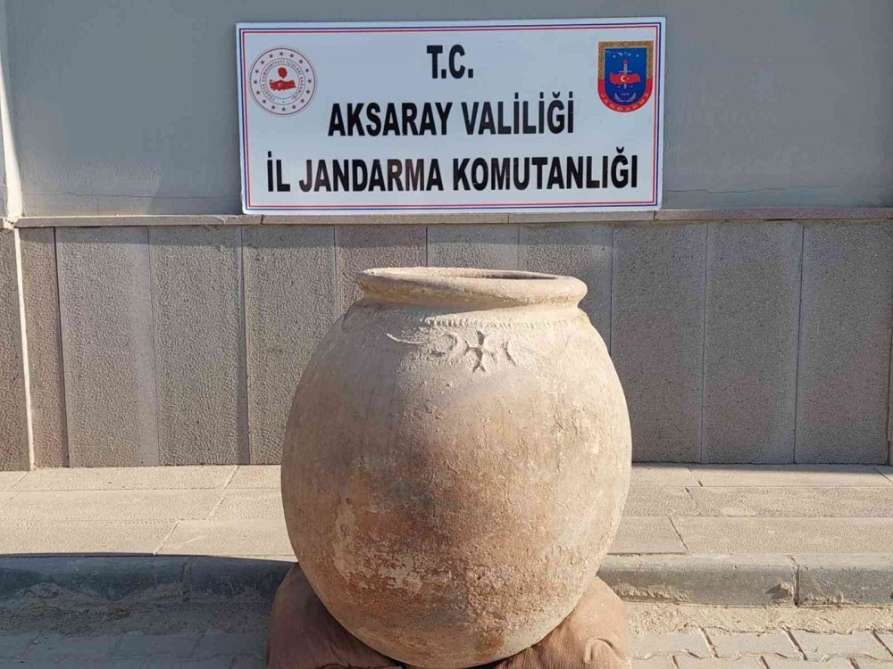 Bin 200 yıllık Pithos Küpünü Aksaray'dan Konya'ya getirirken yakalandılar