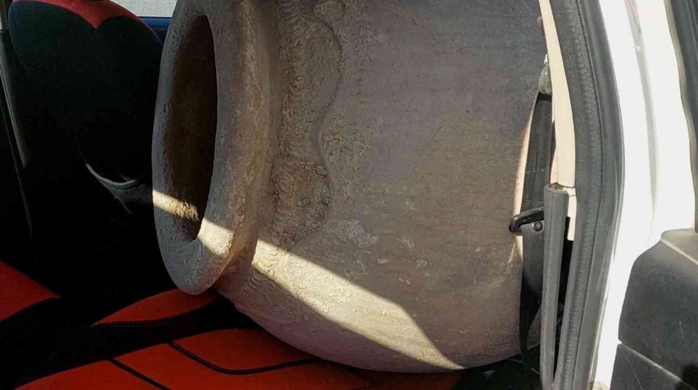Bin 200 yıllık Pithos Küpünü Aksaray'dan Konya'ya getirirken yakalandılar
