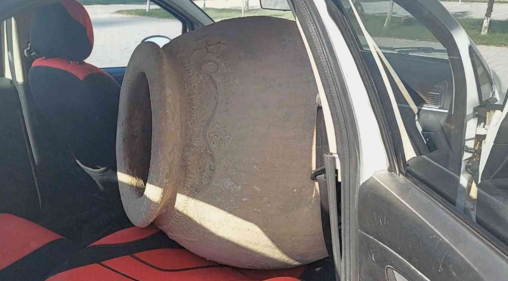 Bin 200 yıllık Pithos Küpünü Aksaray'dan Konya'ya getirirken yakalandılar