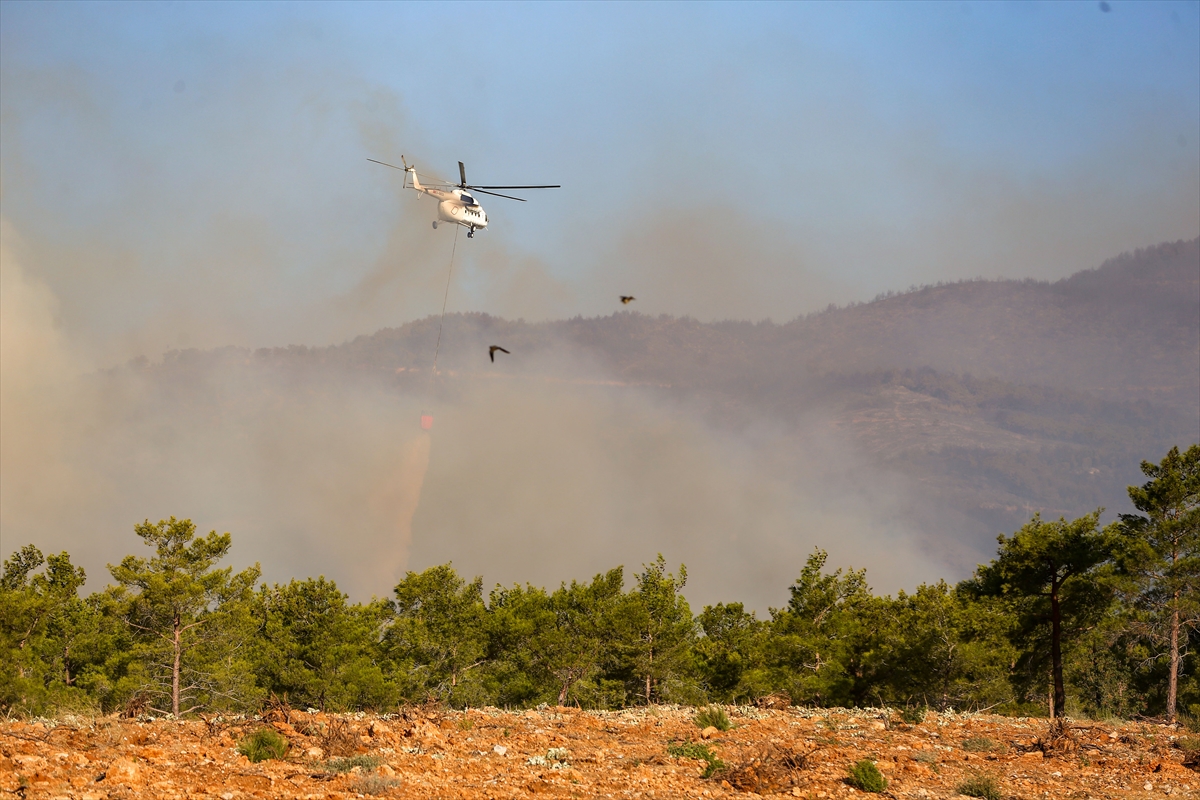 mersindeki-orman-yangini-ikinci-gununde-001.jpg