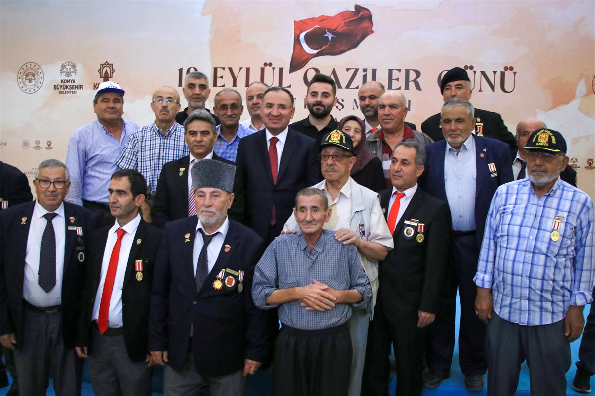 adalet-bakani-bozdag-konyada-19-eylul-gaziler-gunu-bulusmasina-katildi-003.jpg