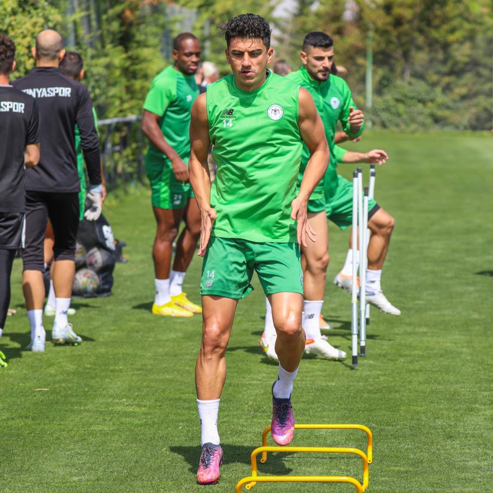 konyaspor-5-eksikle-umraniyespor-hazirliklarina-basladi-001.jpg