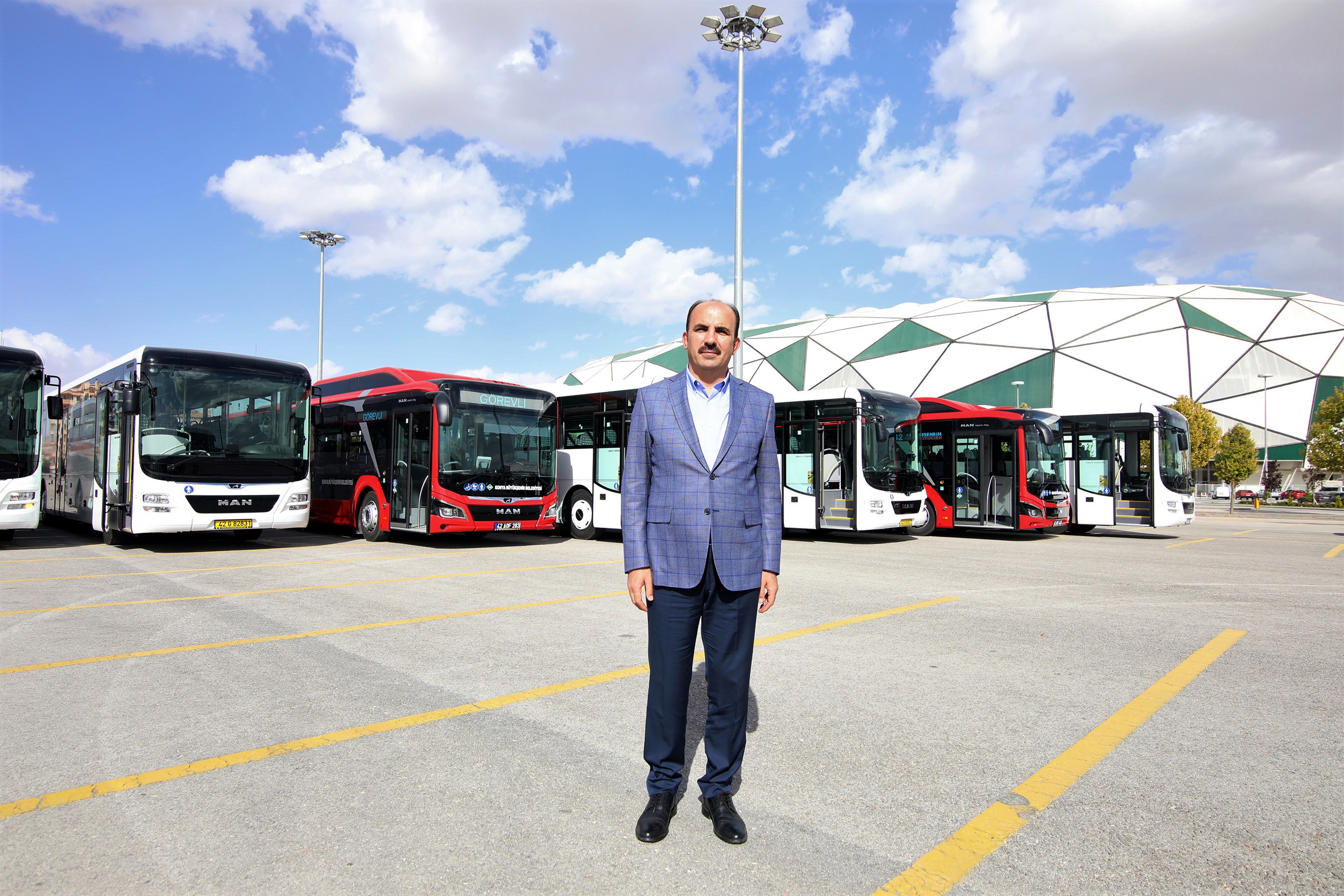 28-tane-daha-geldi-iste-konyanin-yeni-belediye-otobusleri-001.jpg