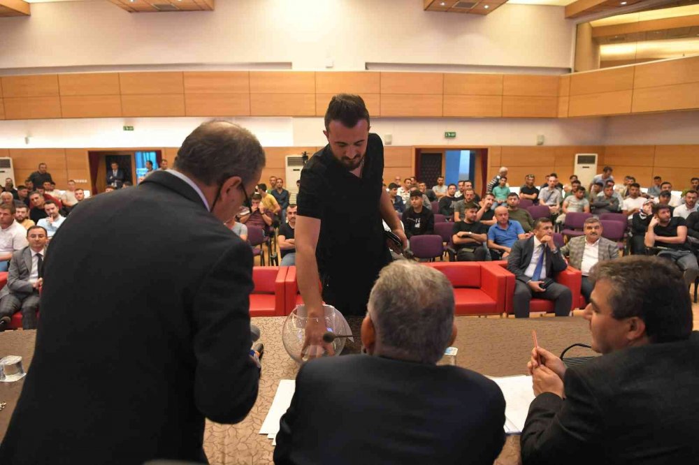 Büyükşehir işe alacağı yeni personeli kura çekerek belirledi