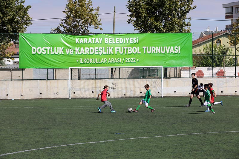karatay-belediyesinden-ilkokullar-arasi-dostluk-ve-kardeslik-futbol-turnuvasi-004.jpg