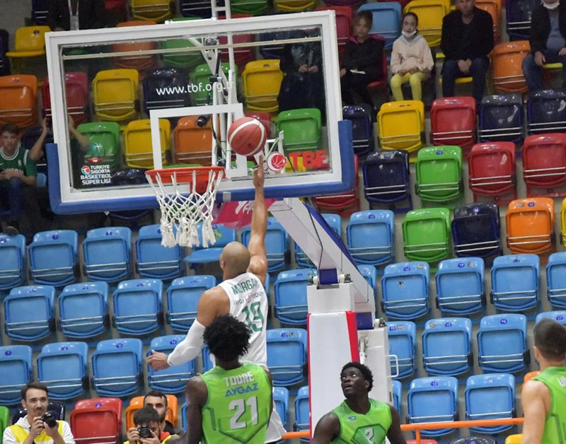 konyaspor-basketten-resital.jpg