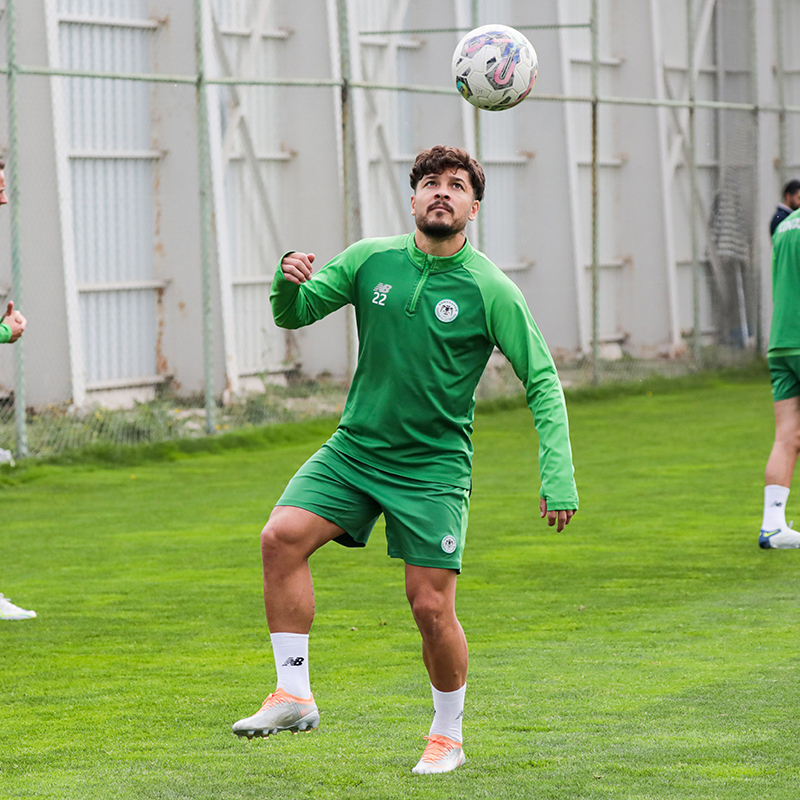 konyaspor-taktik-calisti-001.jpg