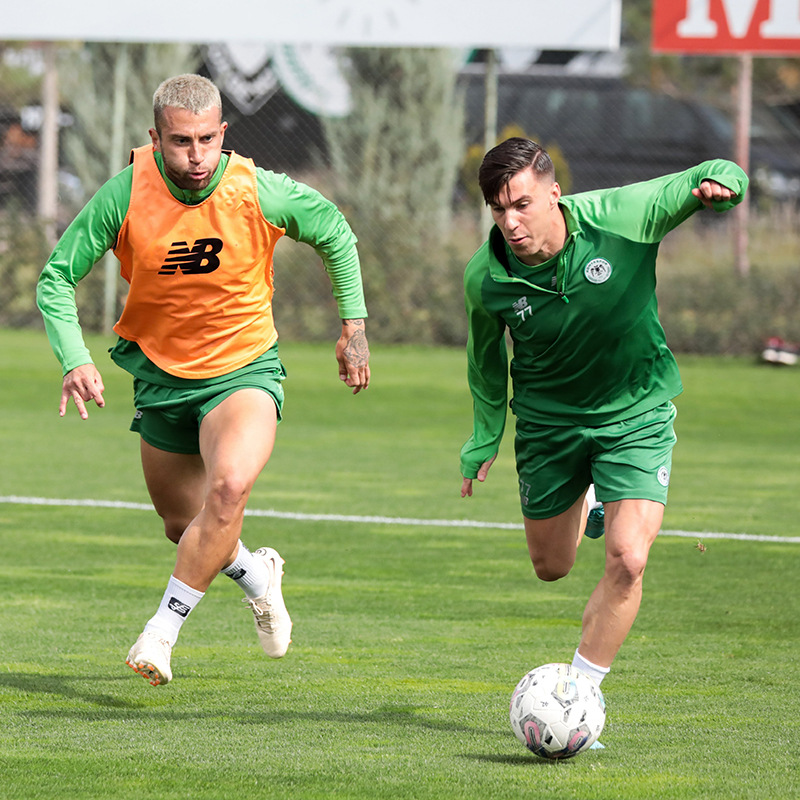 konyaspor-taktik-calisti.jpg