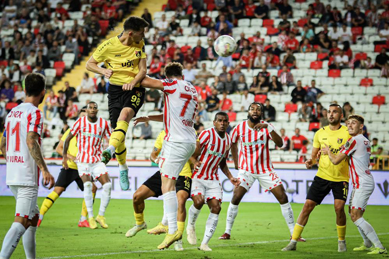 antalyaspor-son-nefeste-galibiyete-uzandi-001.jpg