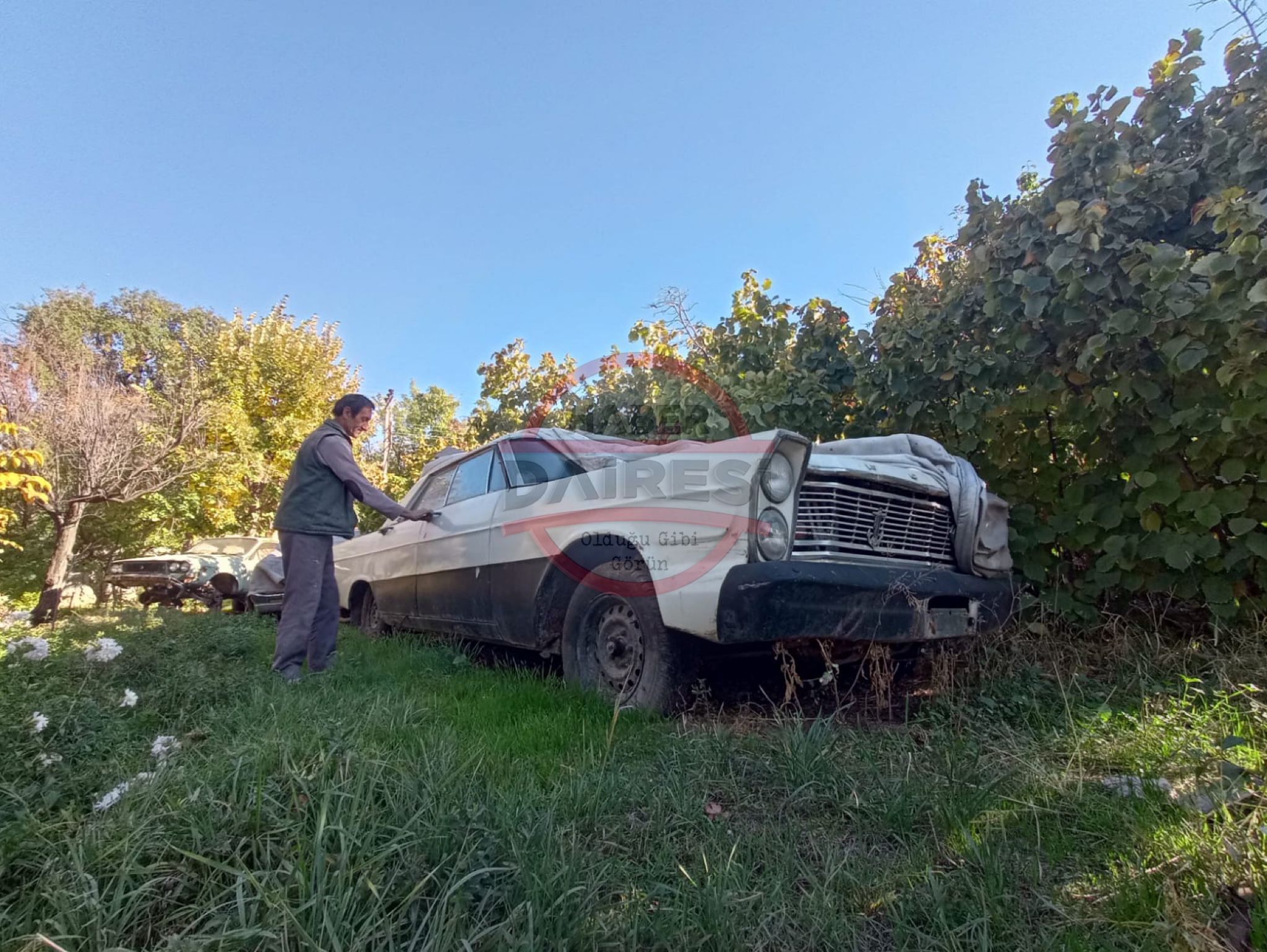 konyada-hurda-klasik-otomobiller-muammer-ustanin-elinde-hayat-buluyor-009.jpeg